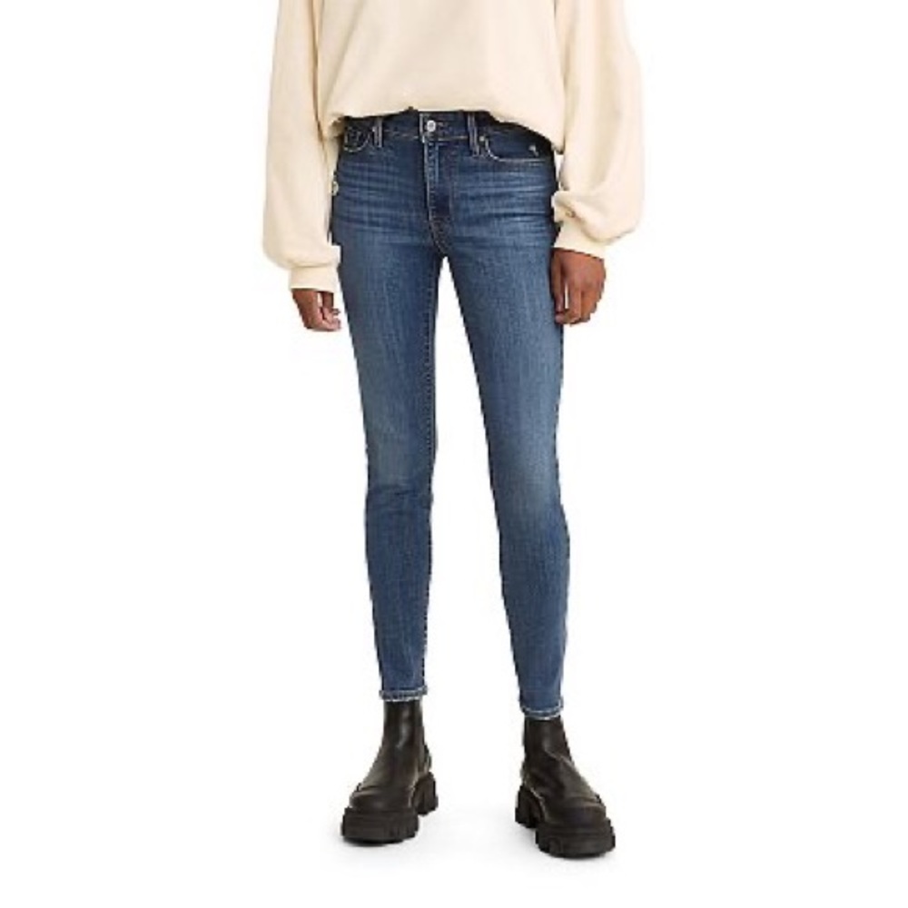 Levi’s 711 Skinny Jean Medium Wash - Gently Used